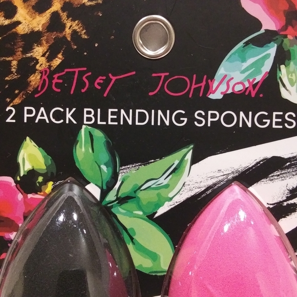 Betsey Johnson Blending Beauty Sponge Duo - Picture 2 of 5